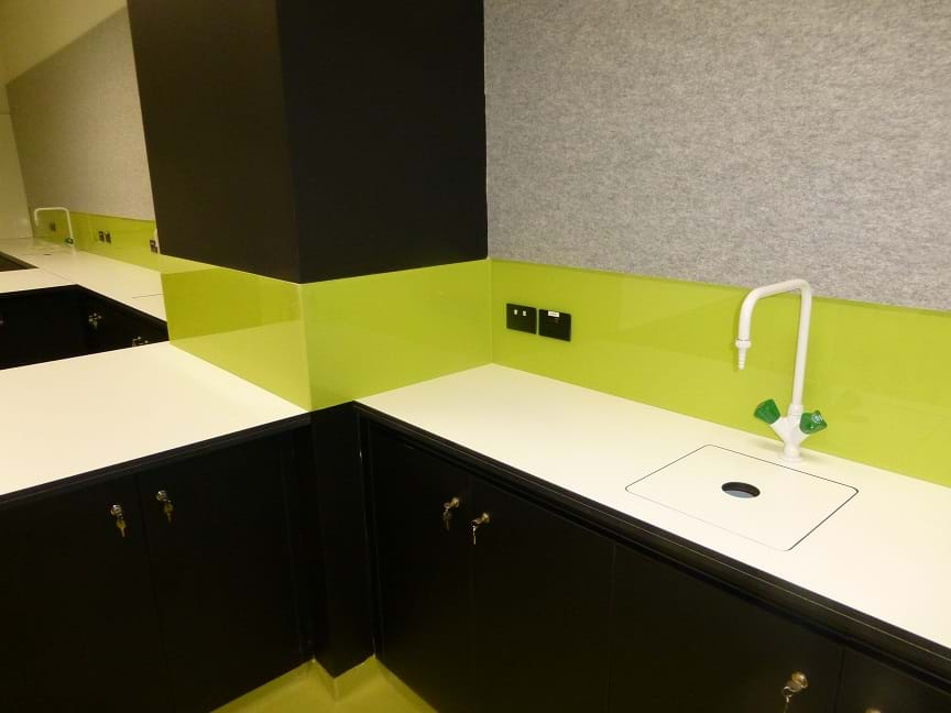 Polymer Splashback No Tiles No Grout No Glass No Aluminium   Monash Uni Labs Melb Cbdd Wfwsywfkjotu 